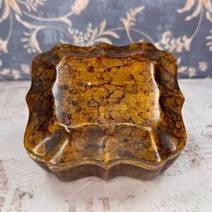 Vintage Borghese Style Marble Painted Scalloped Lidded Trinket Box